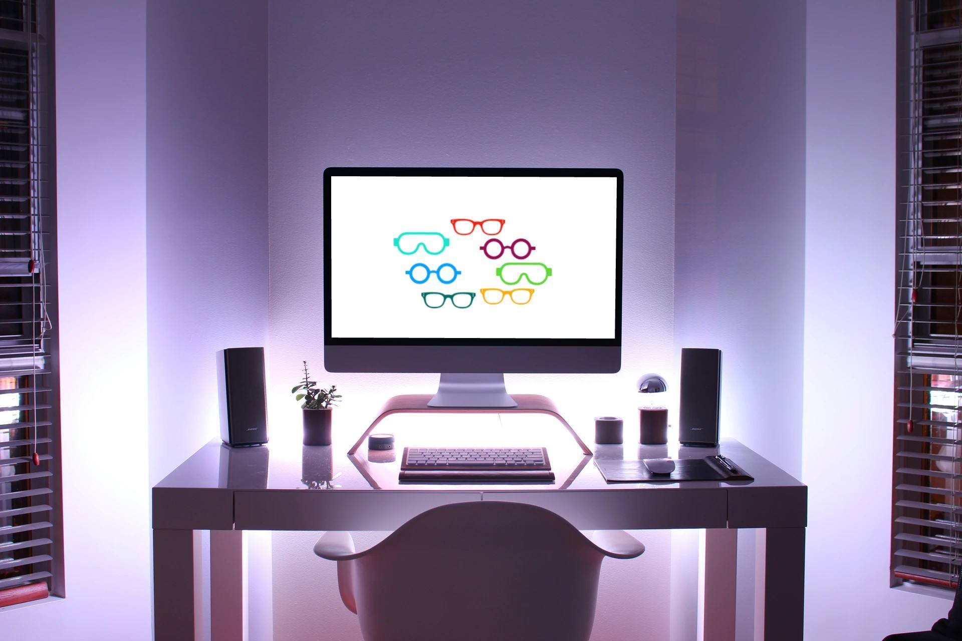 Webseite mit Brillen Bild: Webseite mit Brillen